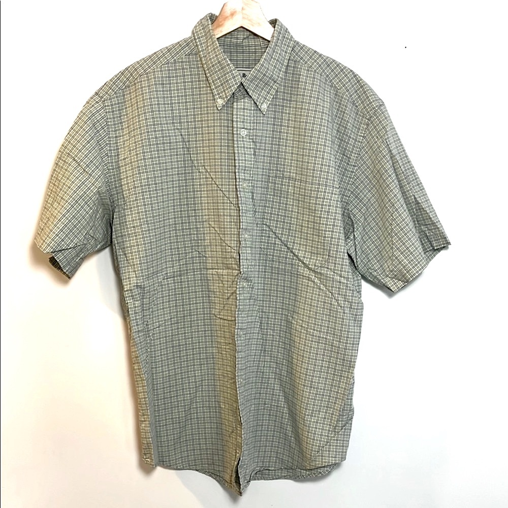 L.L. Bean Men's Short-Sleeve Button-Down Collared Shirt